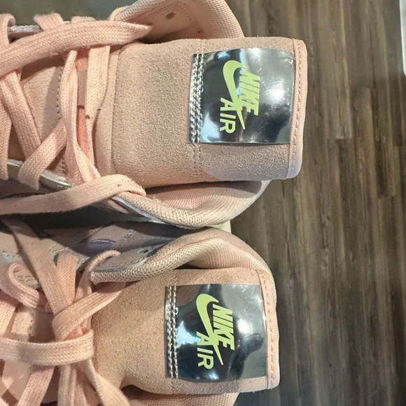 Jordan 1s - Picture 6 of 7